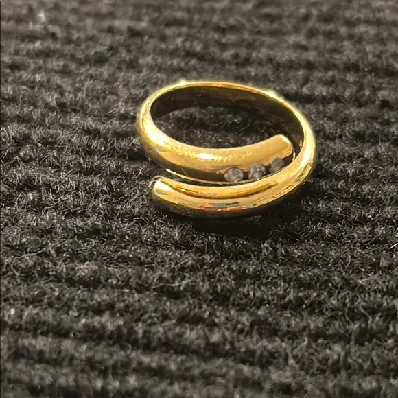 Elizabeth and James Elegant Gold Tone Wrap Ring - Picture 1 of 5